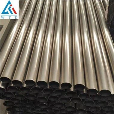 Tubo in lega di titanio